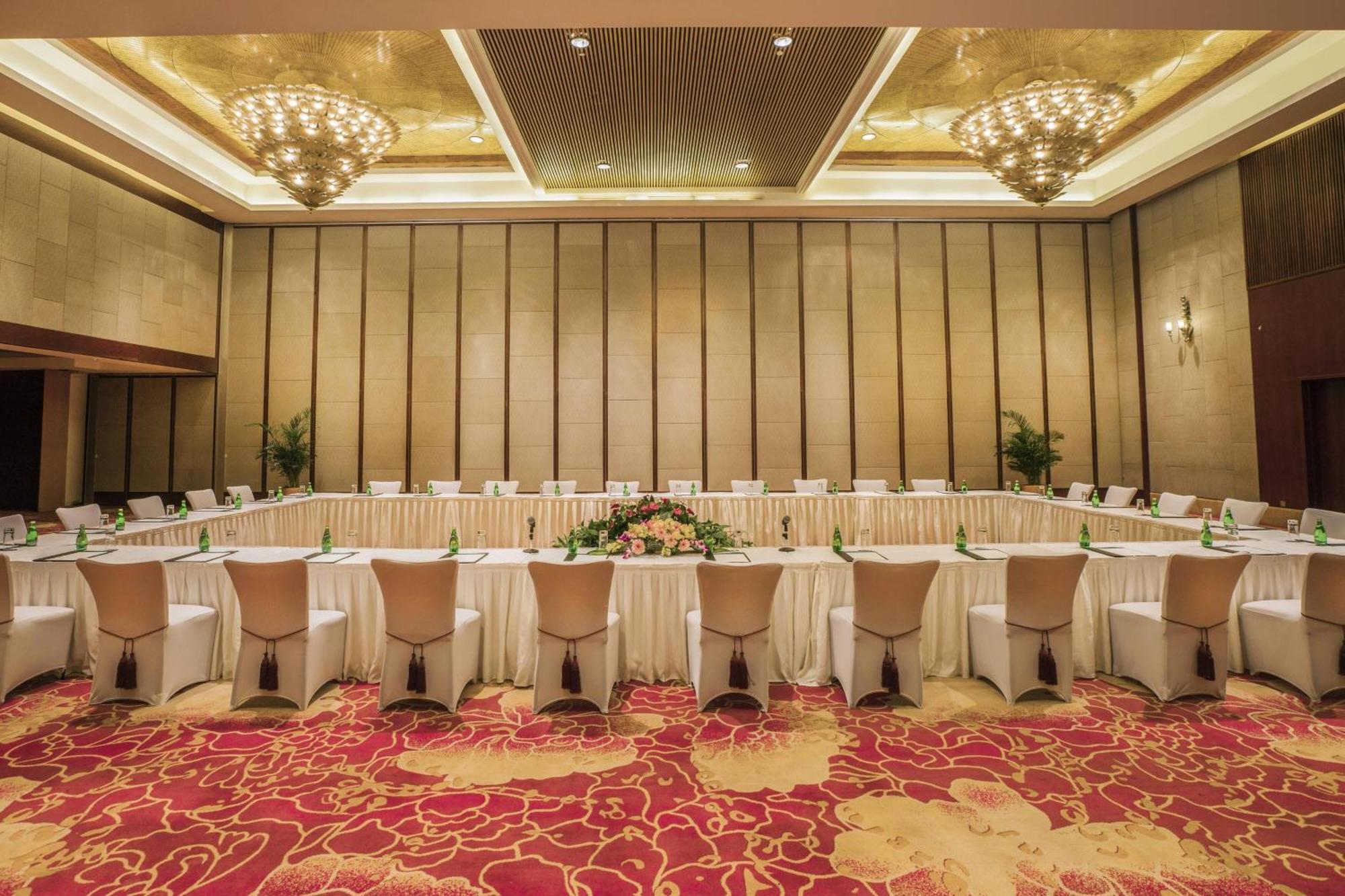 Sheraton Ningbo Hotel - Tianyi Square Exterior foto
