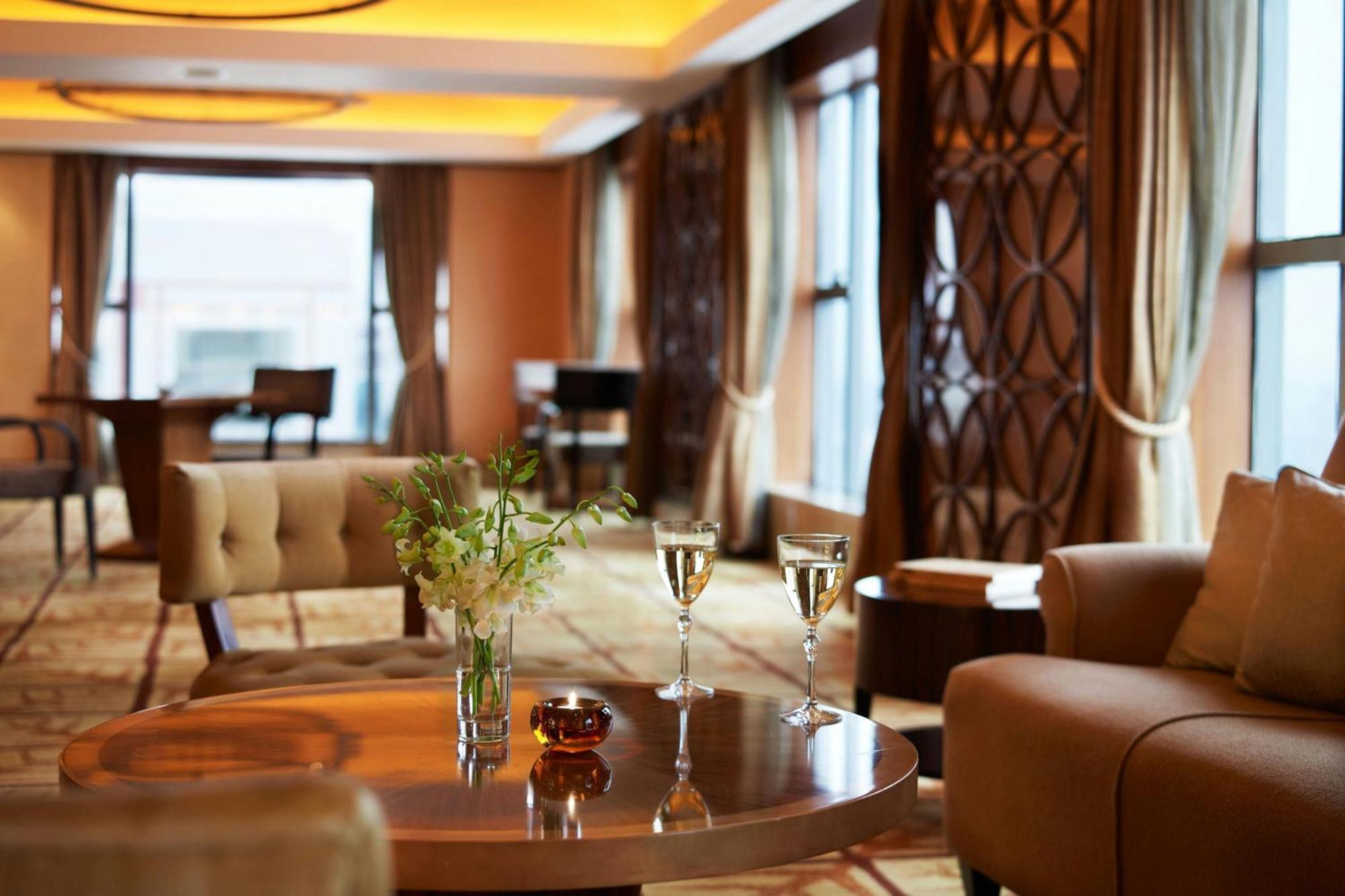 Sheraton Ningbo Hotel - Tianyi Square Exterior foto